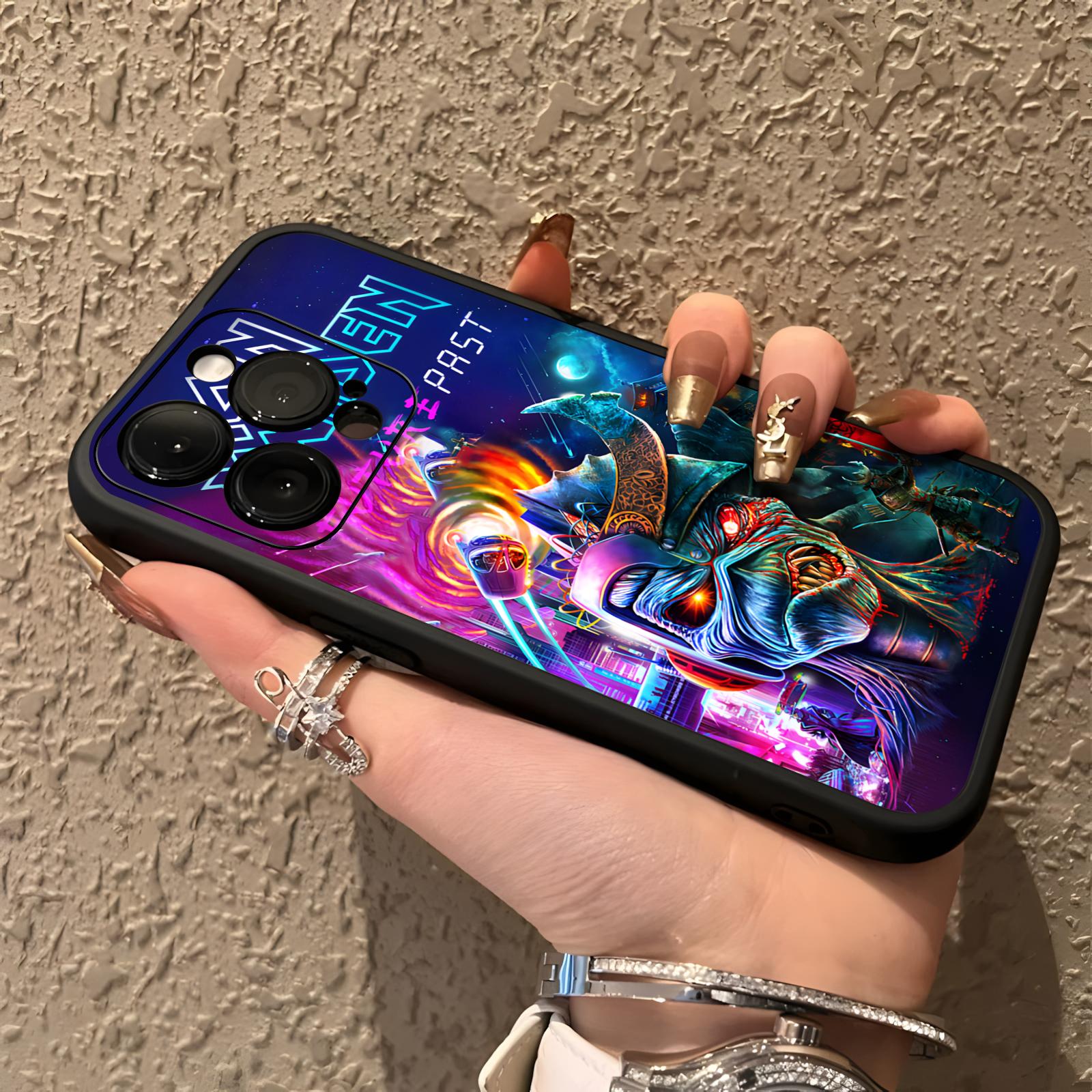 R-Run-To-The-H-Hills-Iron-M-Ma - Phone Cases H&M recensie en prijs